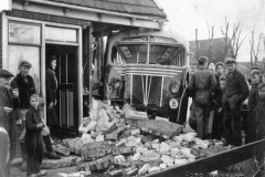 05.bus-in-het-huis-van-Leendert-de-Pee-op-de-Stroet-1949